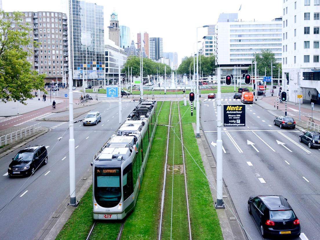 Hofplein Tram en Auto's