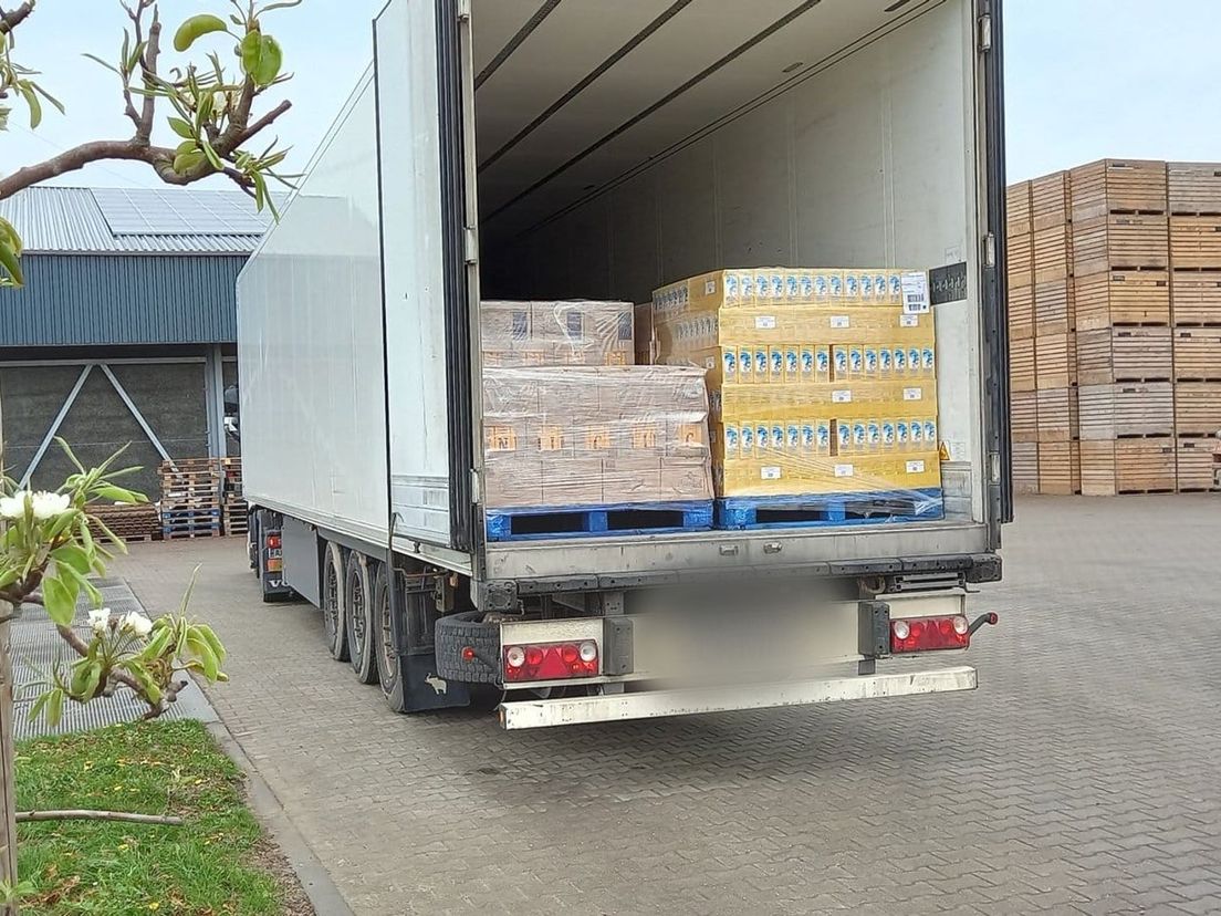 Vrachtwagen met goederen