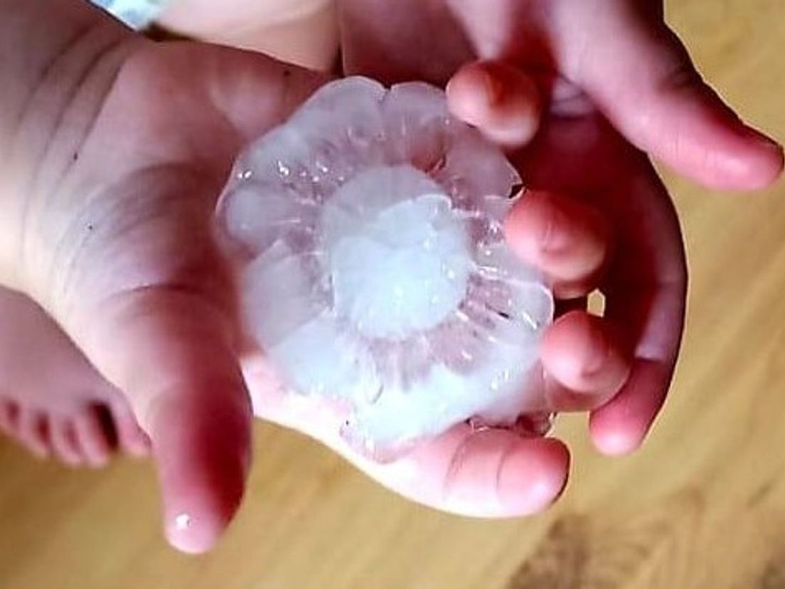 Grote hagelsteen uit Hollandscheveld