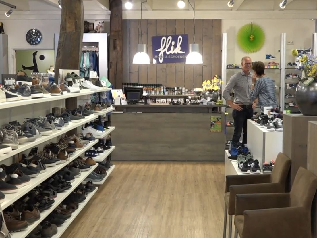 barsten Achterhouden solidariteit Zelfstandige schoenenwinkels verdwijnen: 'Je moet dicht bij jezelf blijven'  - RTV Drenthe