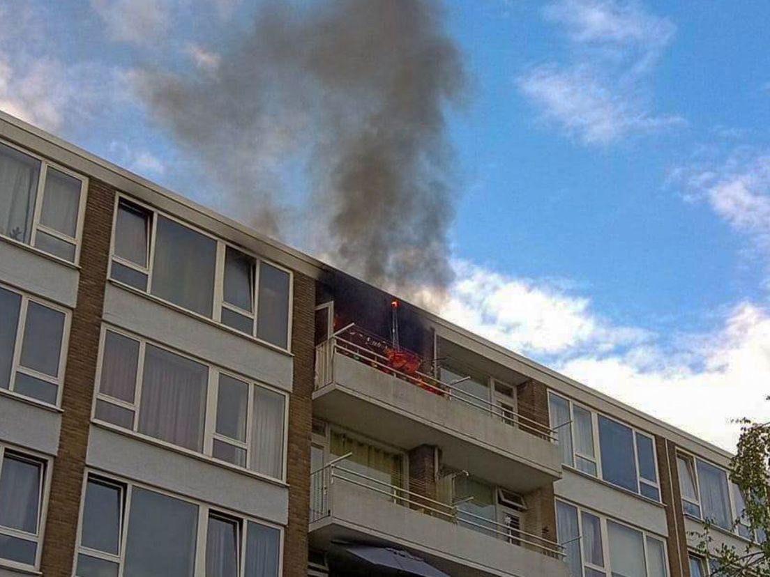De brand op de vijfde verdieping van een flat in Zwijndrecht.