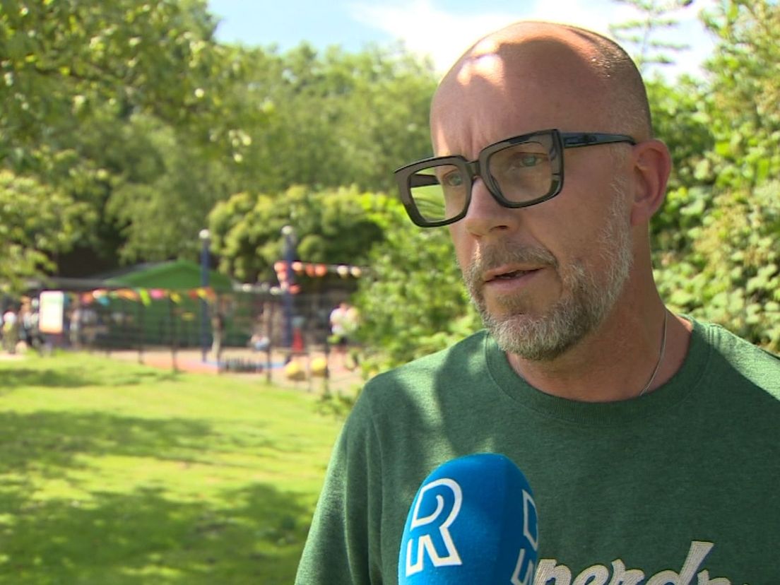Ronald Lapaer is vader van een zoontje op de Klimop in Rijsoord en wil de school openhouden.