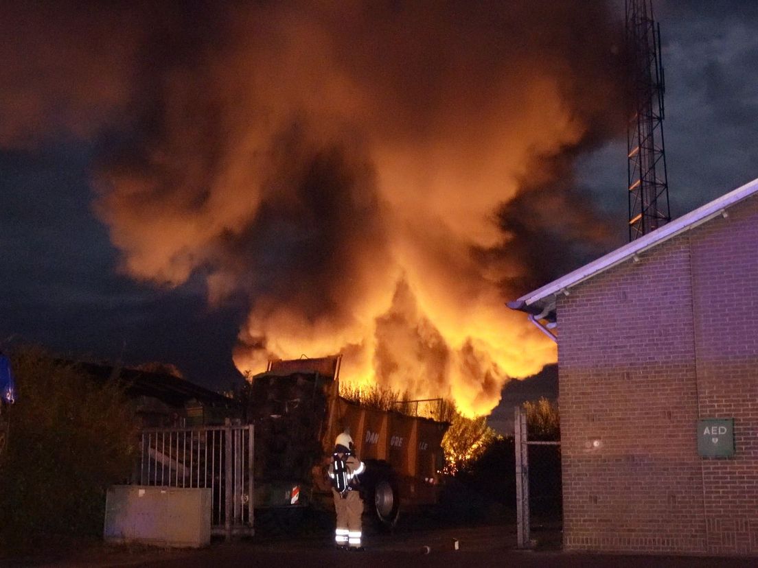 Bij de brand kwam veel rook vrij