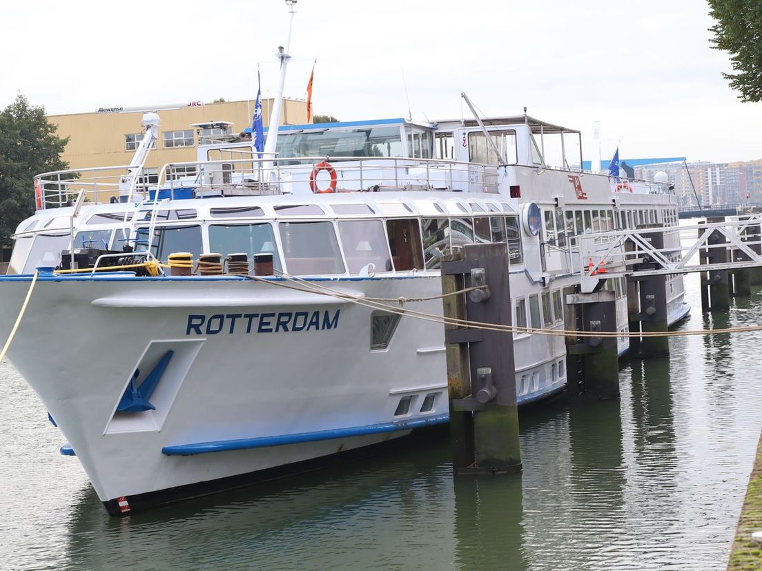 Asielboot in Rotterdam-Feijenoord