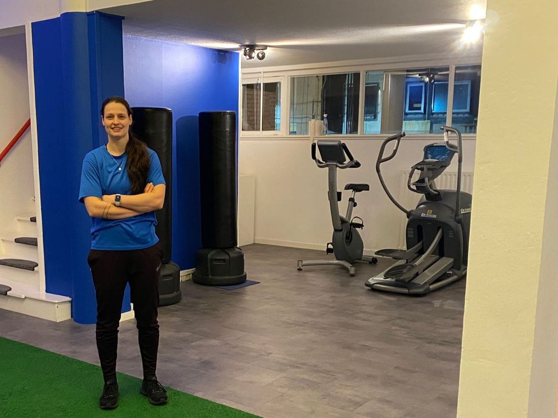 Daphne de Beer in haar sportschool