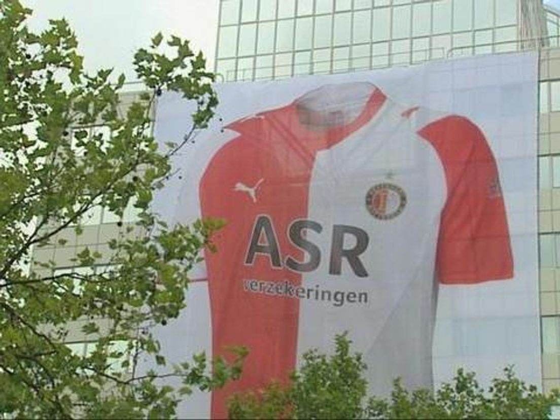 nshirtfeyenoordlvo19_061.cropresize.tmp.jpg