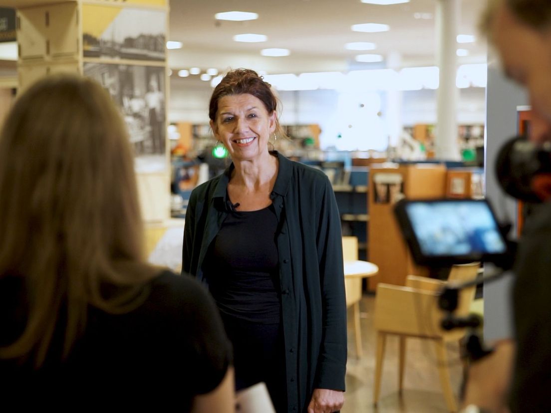 Jannie ten Hove wordt geïnterviewd door MuseumTV