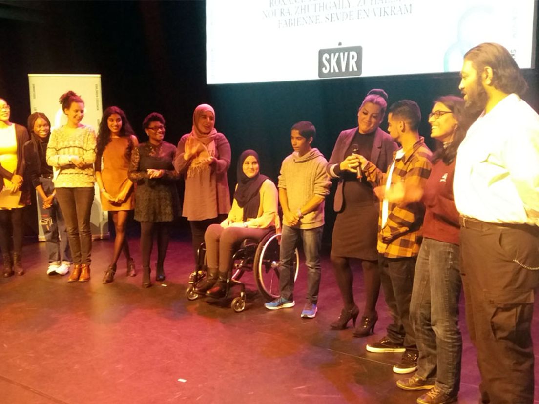 Jongeren in debat over politiek in Theater Zuidplein