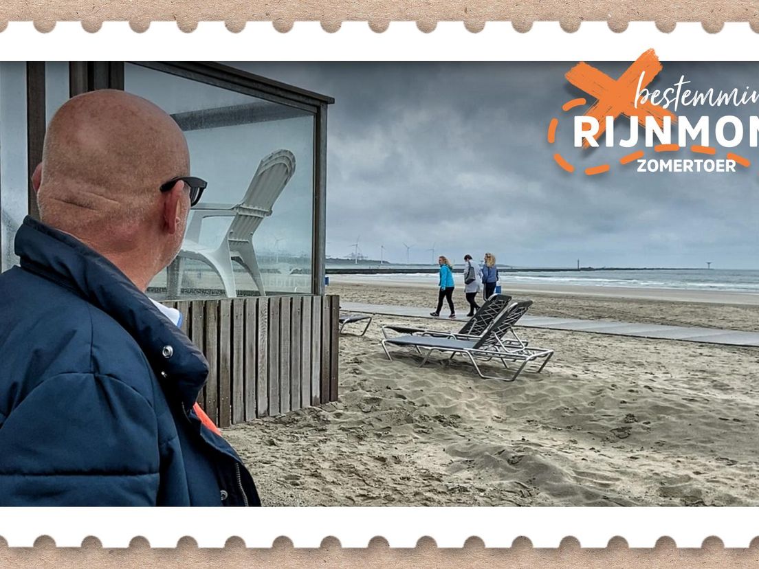 Sjoerd Pleijsier op het strand van Hoek van Holland