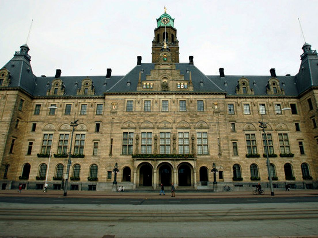 stadhuis rotterdam.cropresize.tmp.jpg