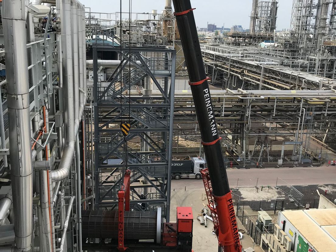 Nieuwe warmtewisselaar voor de SDA-fabriek van Shell Pernis