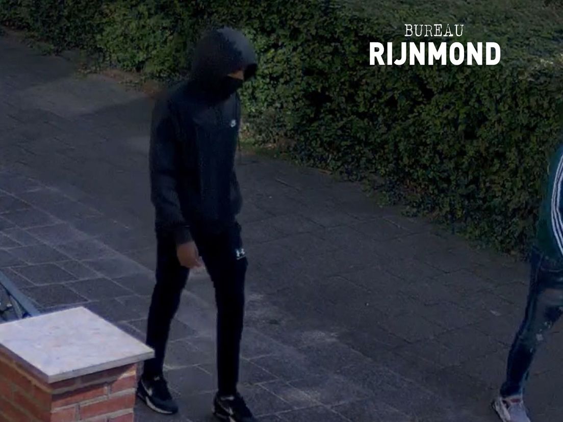 De man in het zwart wordt gezocht
