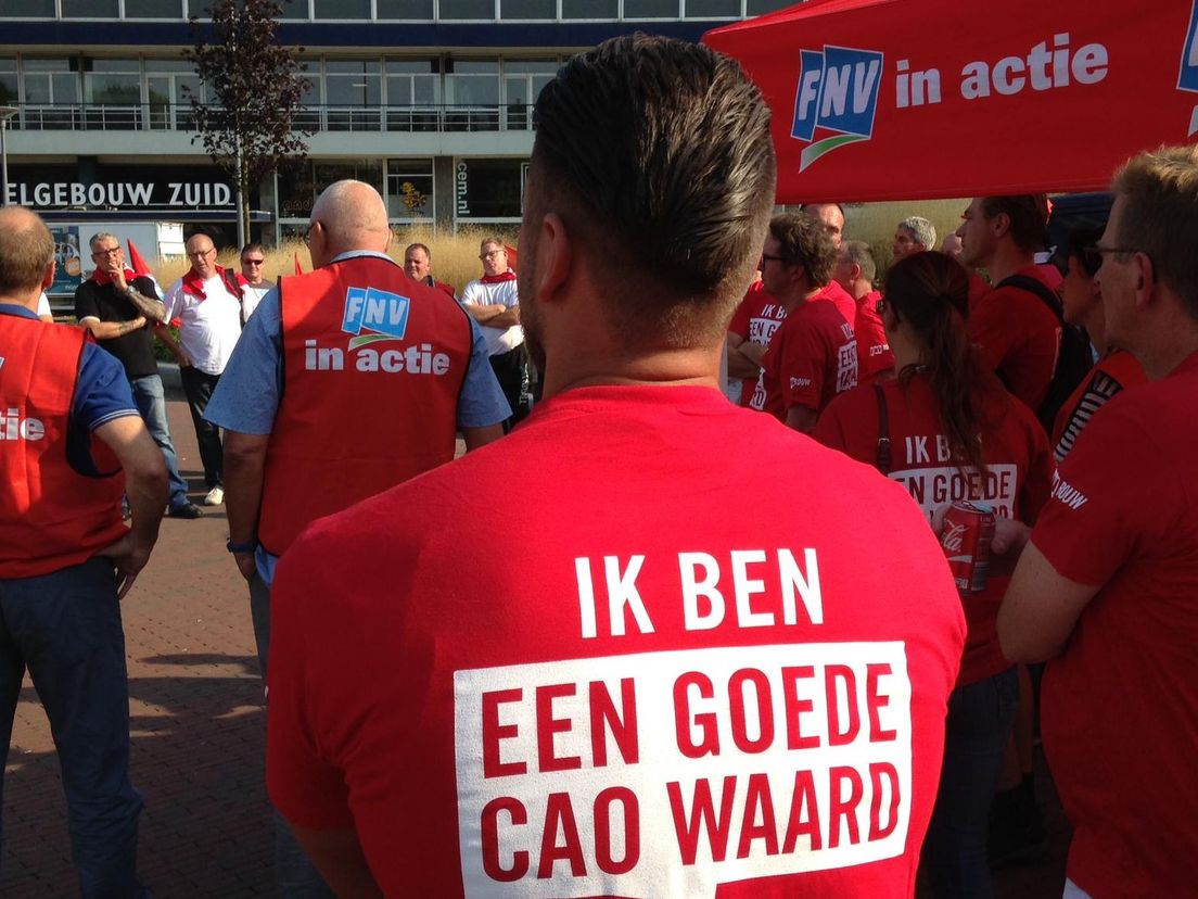 Schilders tijdens een demonstratie in Rotterdam