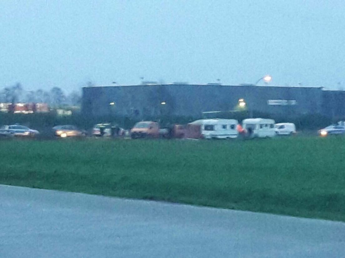De Nederlandse en Duitse politie ontruimen de vrijstaat (Rechten: RTV Drenthe / Rene Bos)