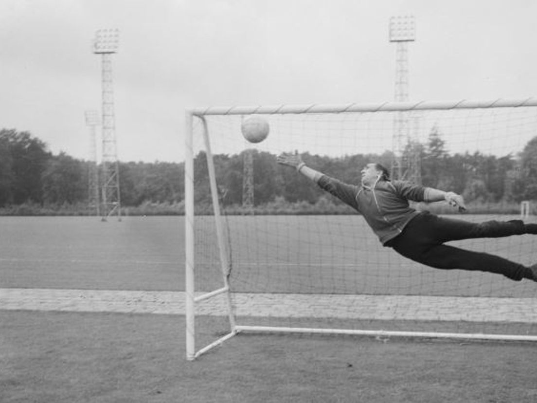 Training Feyenoord, Eddy Pieters Graafland in actie.