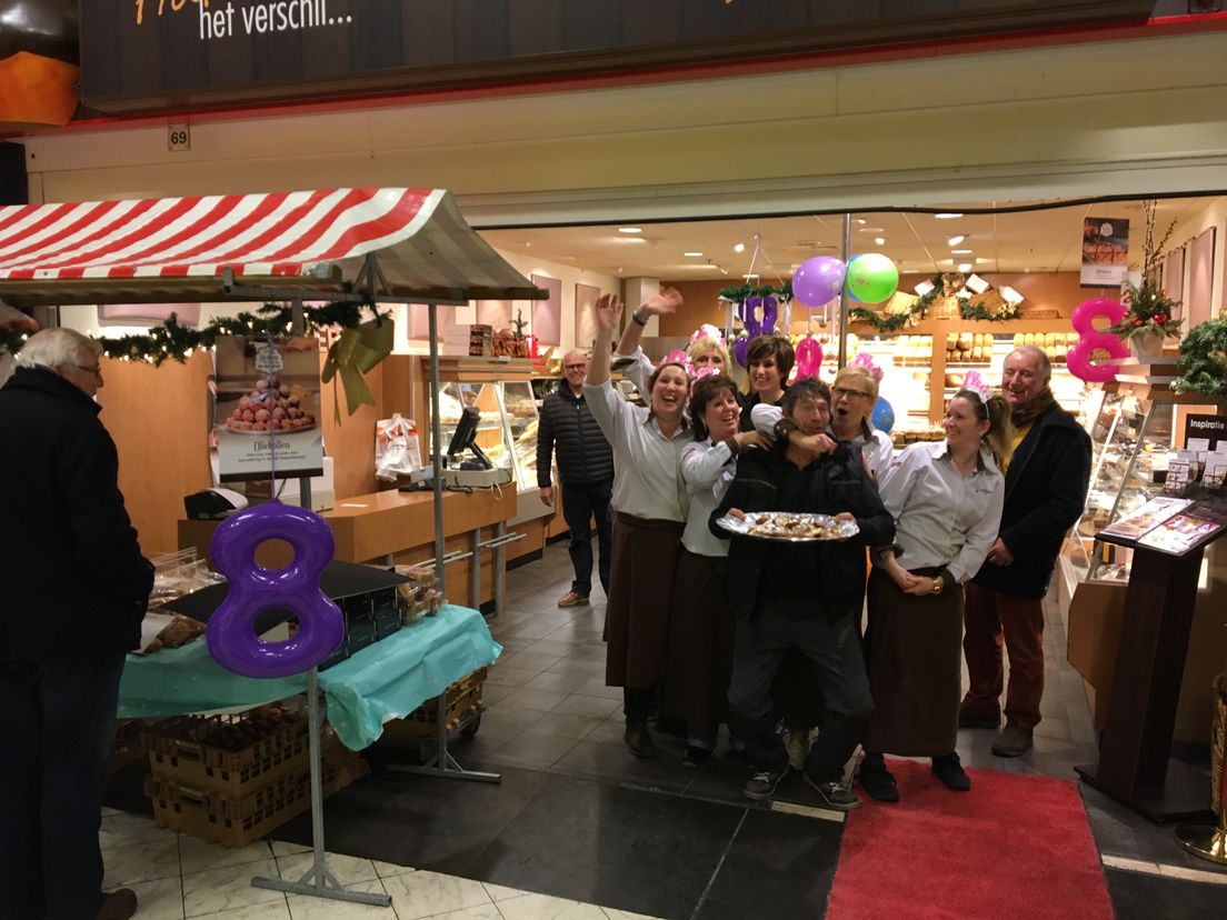 Winkelpersoneel overtuigd dat ze de Meesterbakker-collegae naar de omzet- en op termijn beste bol van het jaar-kroon weten steken