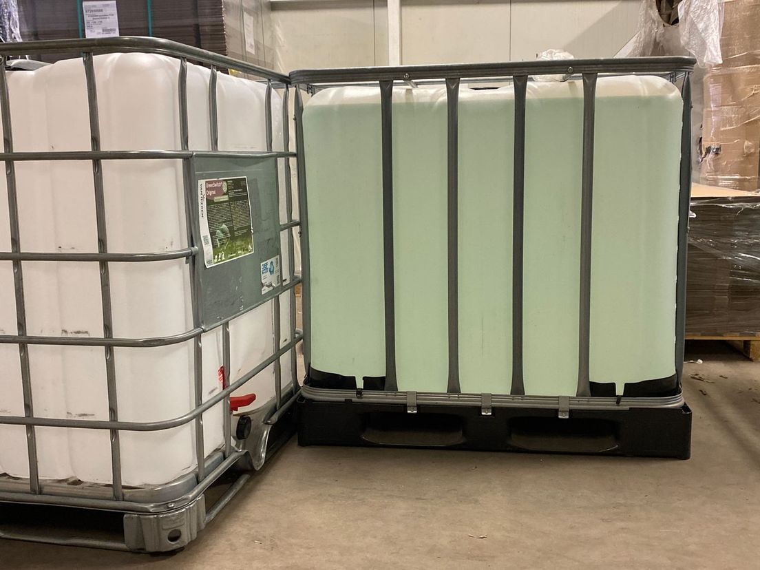 Tanks met schone, vloeibare stikstof uit koeienmest