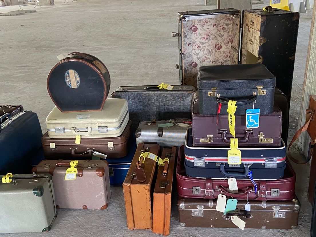 Honderden mensen leverden oude koffers in voor het kofferdoolhoof in het Landverhuizersmuseum