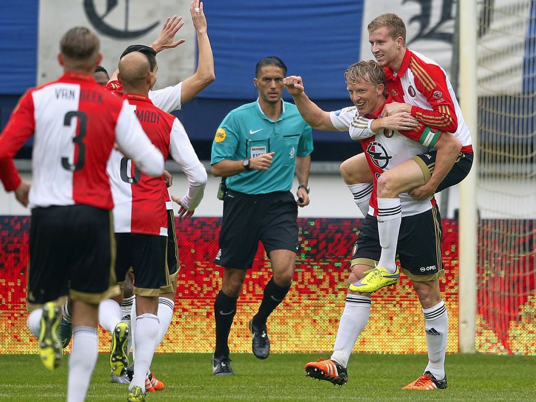 Scheidsrechter Serdar Gözübüyük leidt Utrecht - Feyenoord.