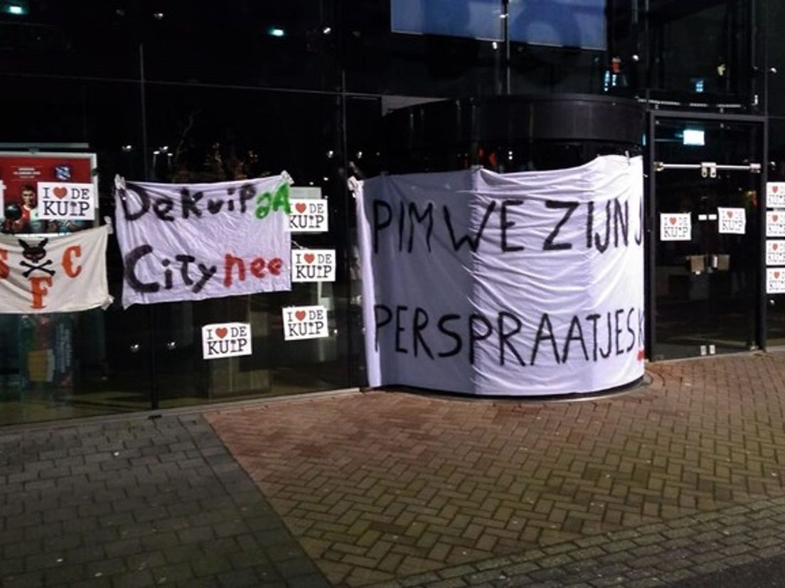 Spandoeken bij De Kuip in januari 2020