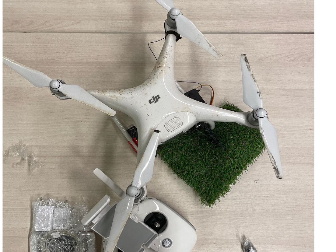 De drone waarmee is geprobeerd drugs de gevangenis binnen te smokkelen.