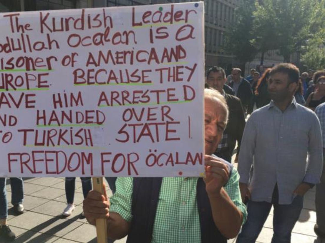 Koerden demonstreren in Rotterdam