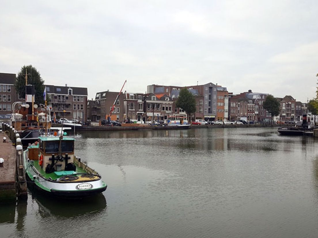 Hier komt Sinterklaas aan