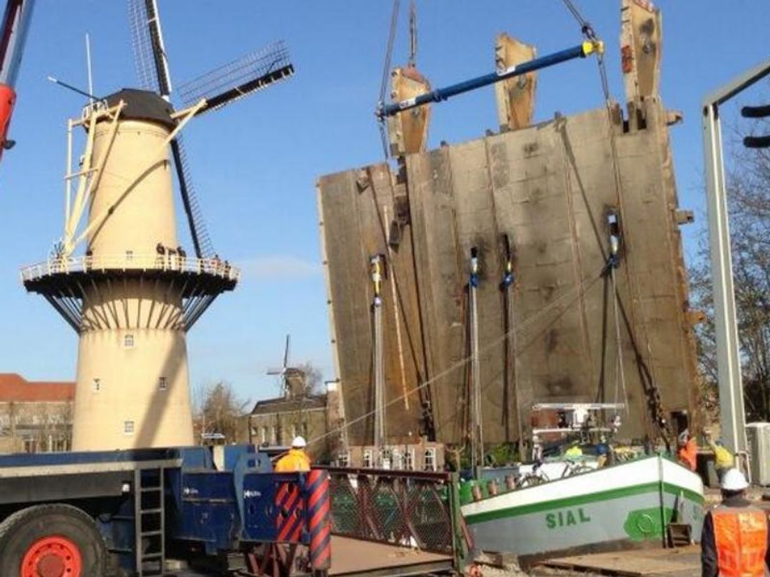 Proveniersbrug verplaatst