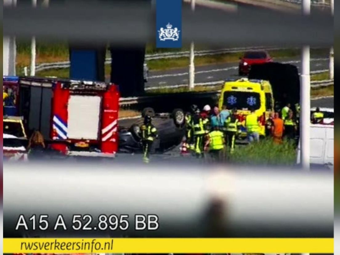 Drukte op snelwegen door ongeluk op A15
