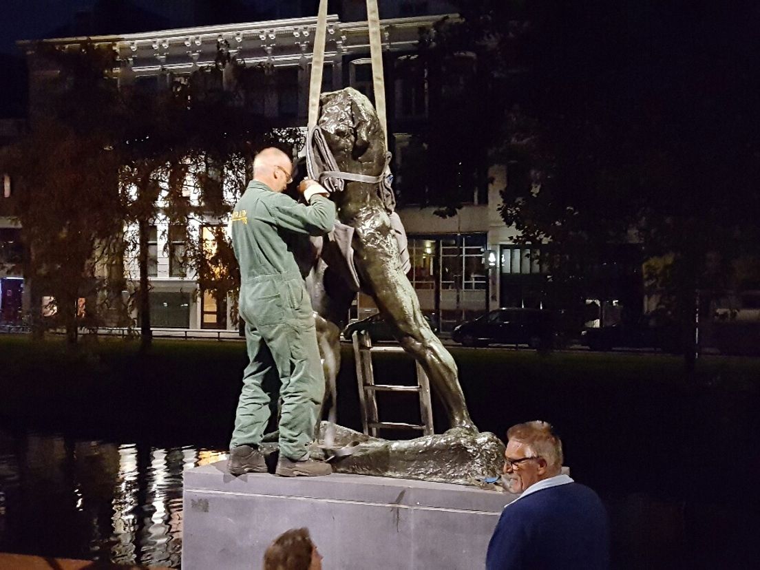 Beeld Rodin vertrokken uit Rotterdam