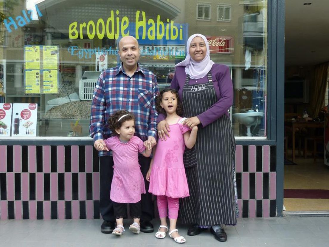 Ali Mouradi, Randa en hun dochters (foto Erik Post)