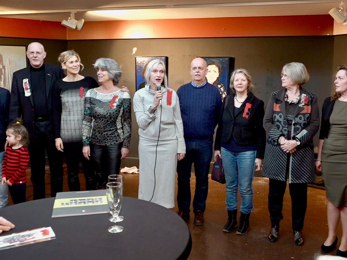 De schildersgroep Drents Portret bij de opening van de expositie (Rechten: Steven Stegen/RTV Drenthe)