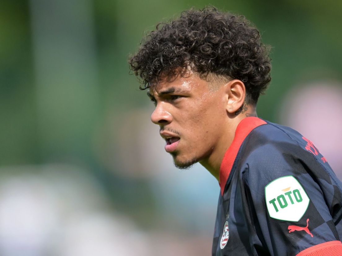 Jeremy Antonisse speelt de komende maanden voor PSV. De aanvaller wordt gehuurd van PSV