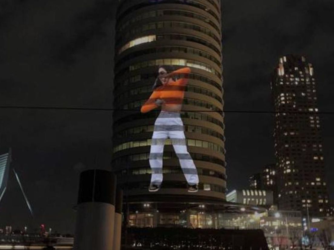 Een projectie op World Port Center
