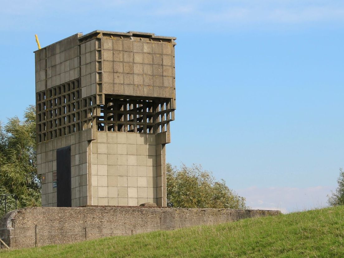 De luchtwachttoren in Strijensas