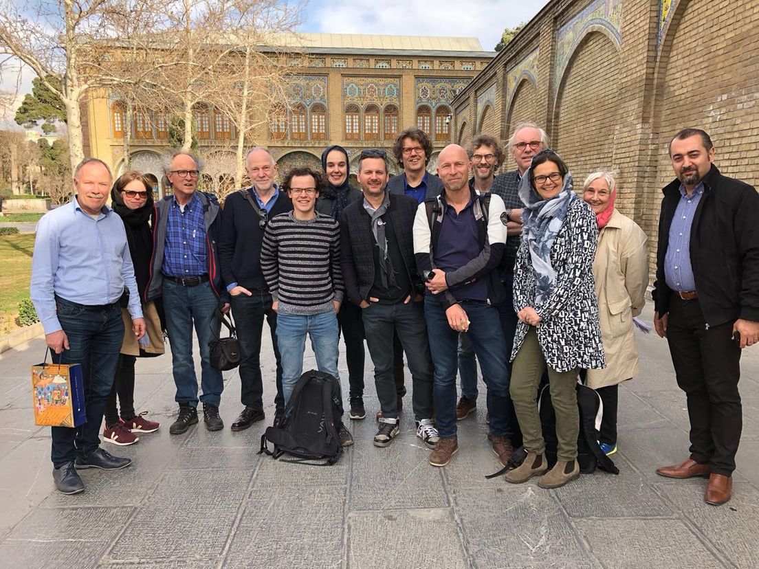 Journalisten reizen met museum en correspondent Thomas Erdbrink door Iran (Rechten: Annelies Hemeltjen/RTV Drenthe)