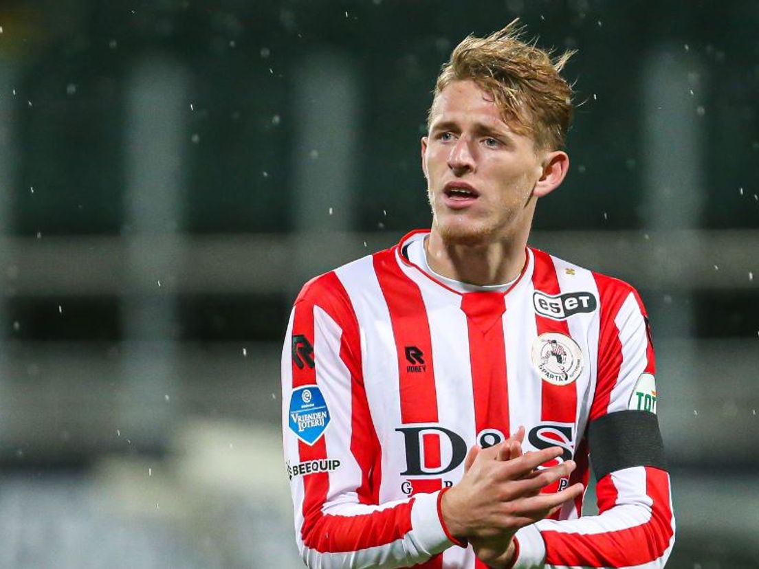 Wouter Burger in het shirt van Sparta. (VK Sportphoto - Mischa Keemink)
