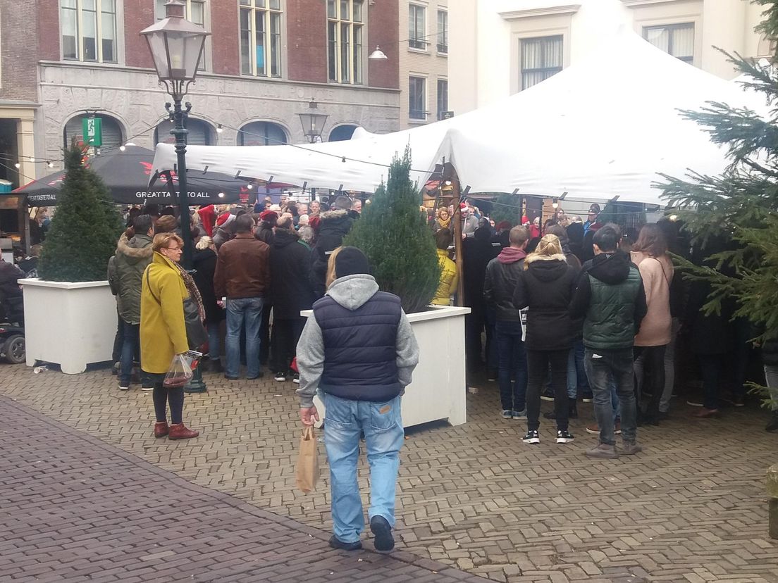 Jaarlijkse kerstmarkt Dordrecht druk bezocht