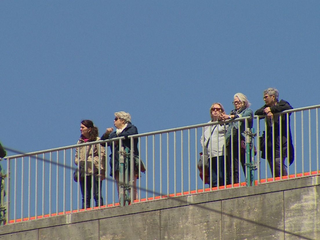 Rotterdam Rooftop Walk is en open en trekt veel bekijks