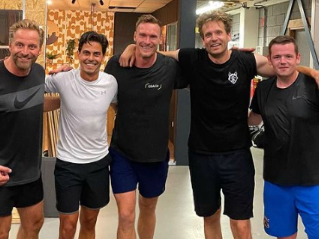 Hugo de Jonge, Rob Jetten en Vincent Karremans op bezoek bij Paul van Dorst (midden).