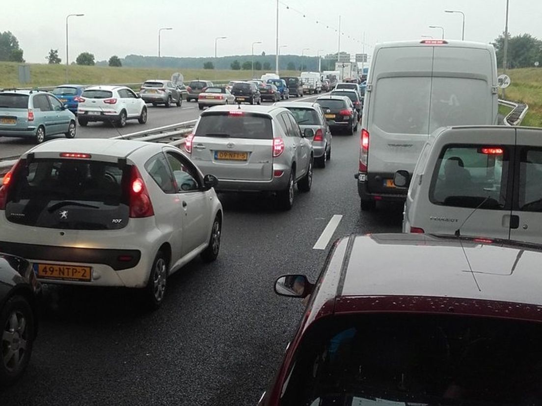 File op de A29 ri Rotterdam (foto @Takel76)