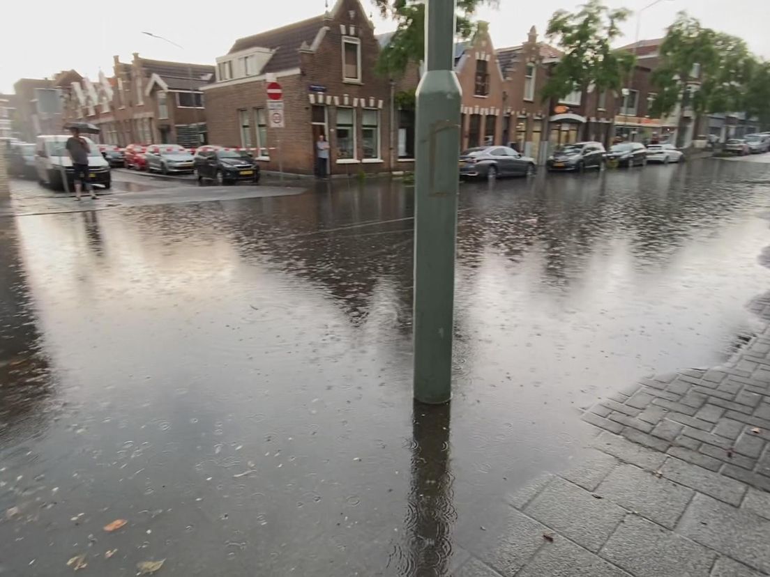 Wateroverlast na hoosbui in Dordrecht