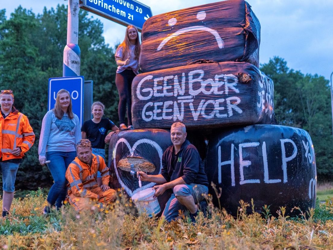 Boeren willen maandag 'heel Nederland plat leggen', mogelijk ook actie in Rotterdamse haven