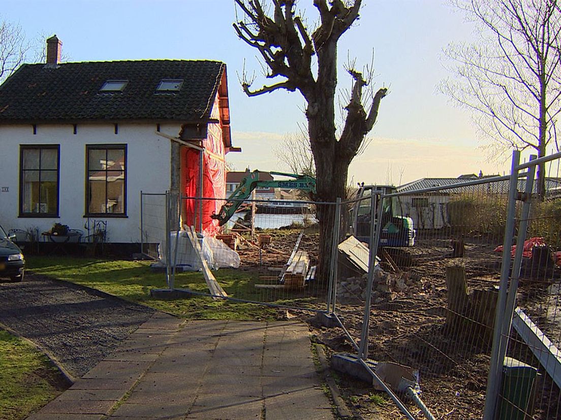 De helft van het huis werd van de een op de andere dag gesloopt