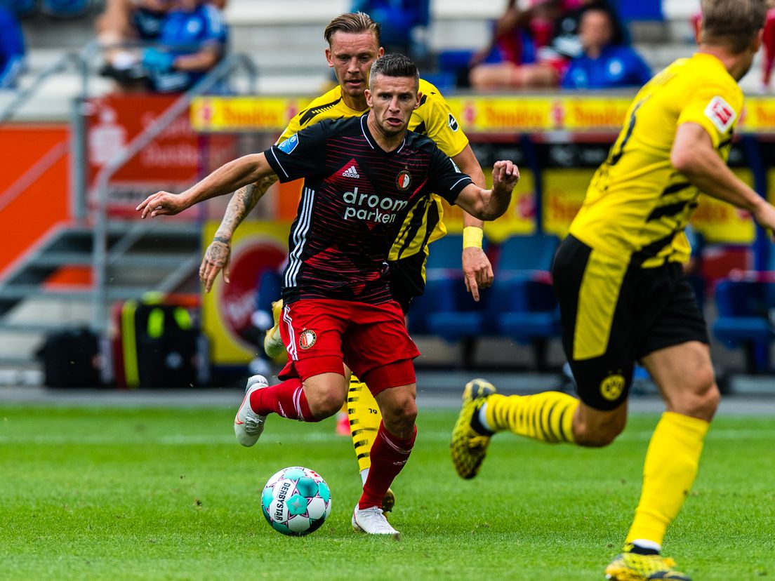 Bryan Linssen in de oefenwedstrijd tegen Borussia Dortmund (VK Sportphoto)