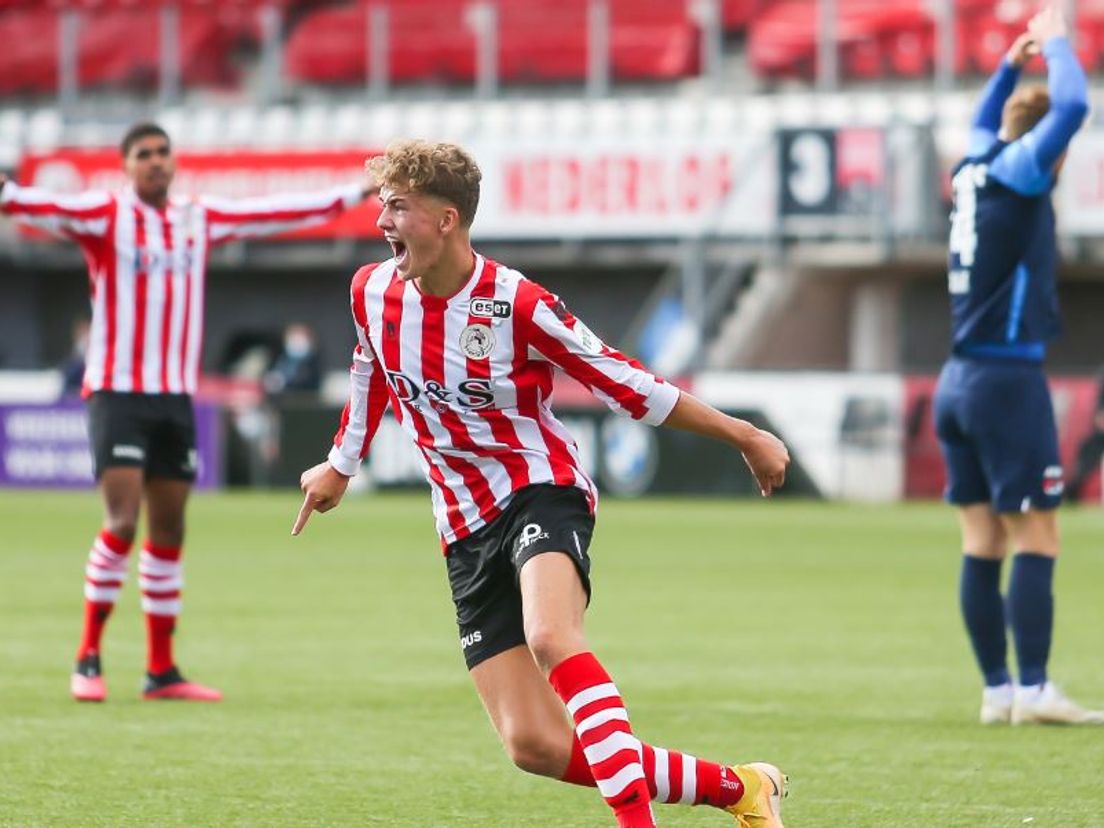 Ontlading bij Sven Mijnans na zijn 4-4 tegen AZ. (VK Sportphoto - Mischa Keemink)