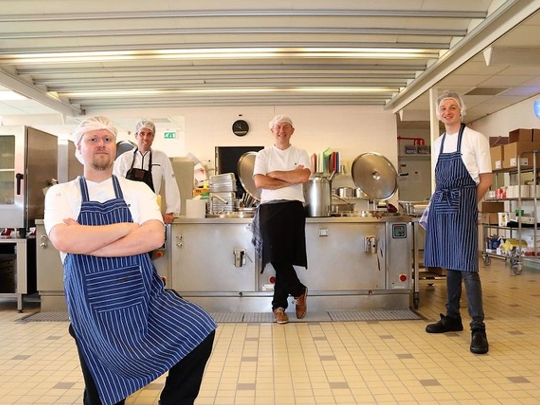 De koks van Post zijn er klaar voor om 10 weken lang gratis maaltijden te koken