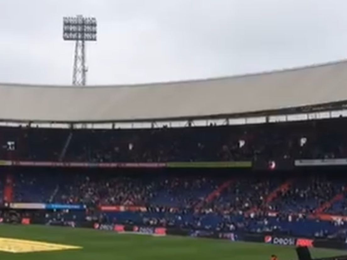 De Kuip geraakt langzamerhand steeds voller
