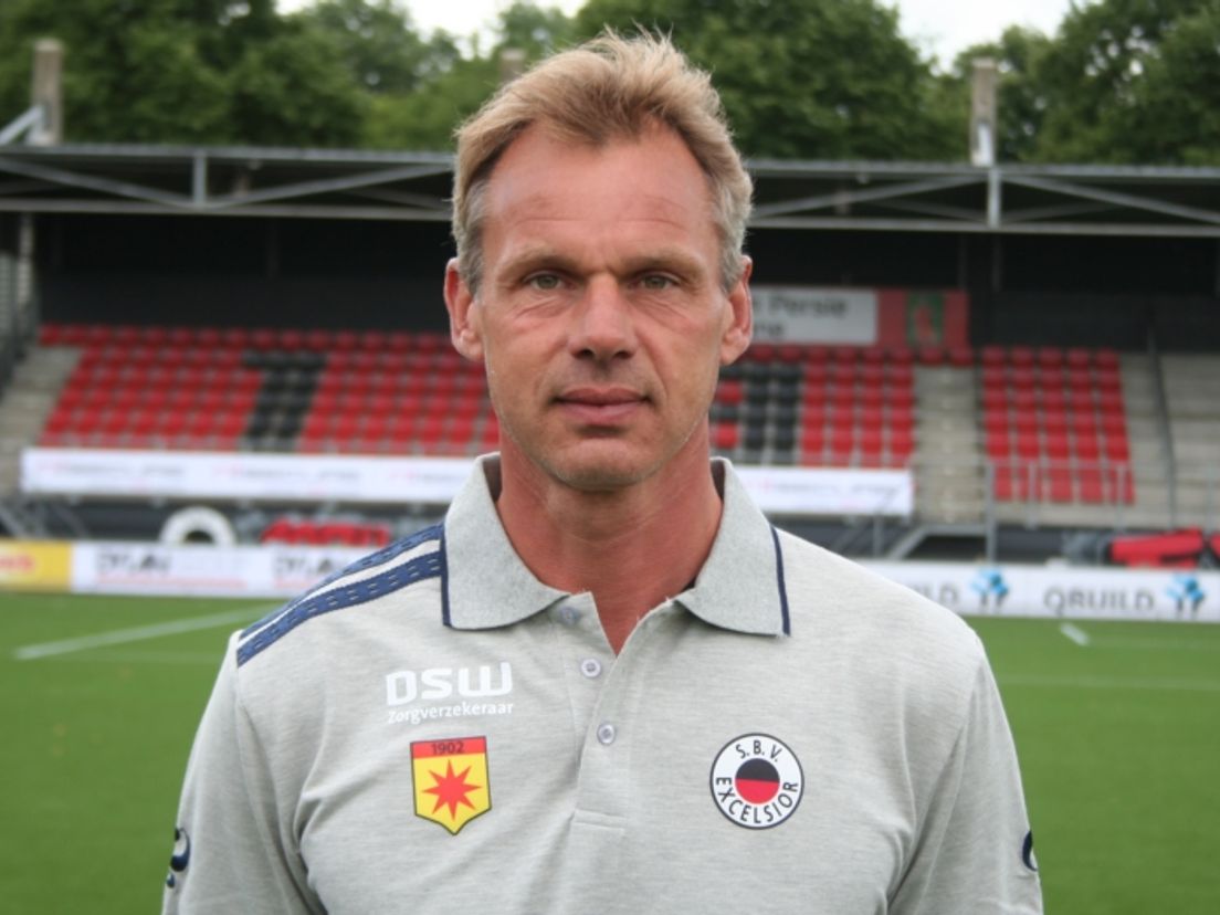 Rob van Dijk als keeperstrainer bij Excelsior