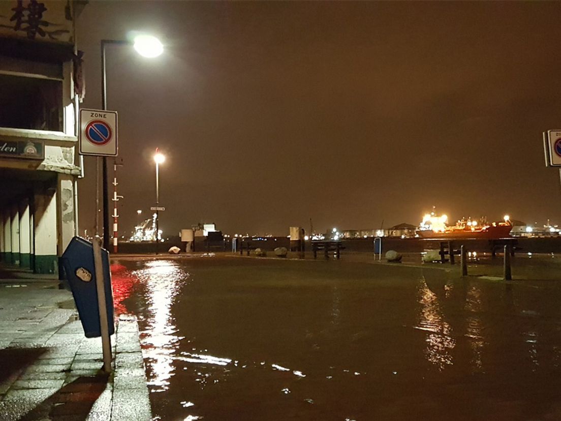 Hoogwater in Vlaardingen.